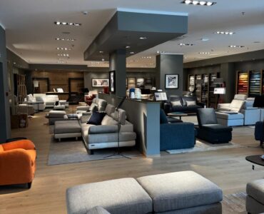 Νέο Poltronesofà Retail Store | Άλιμος | 2.000 m²